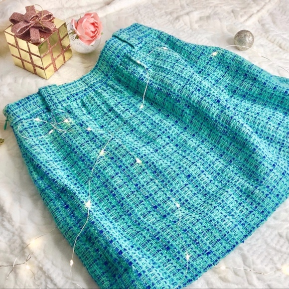 J. Crew Dresses & Skirts - J.CREW GREEN SKIRT WITH LINING